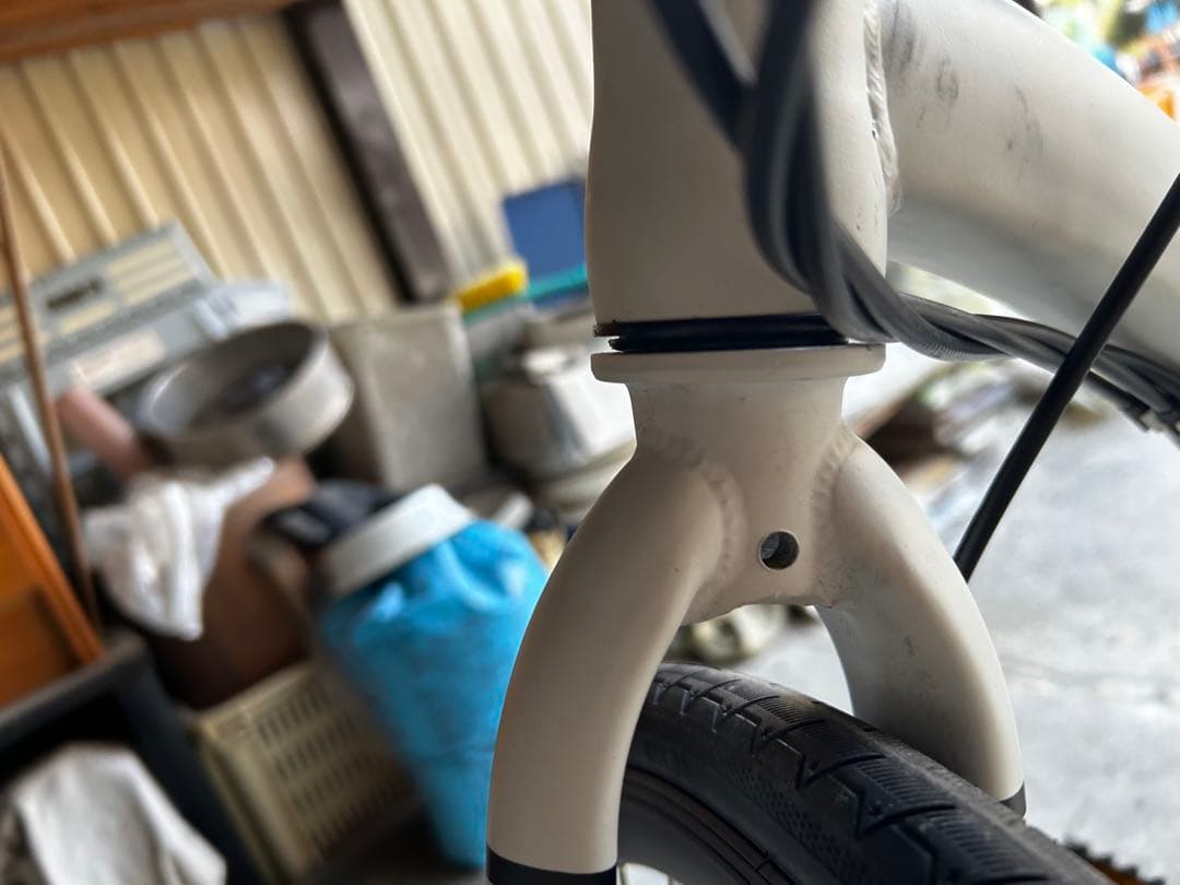 クロスバイク アルミフレーム ディスクブレーキ 700C