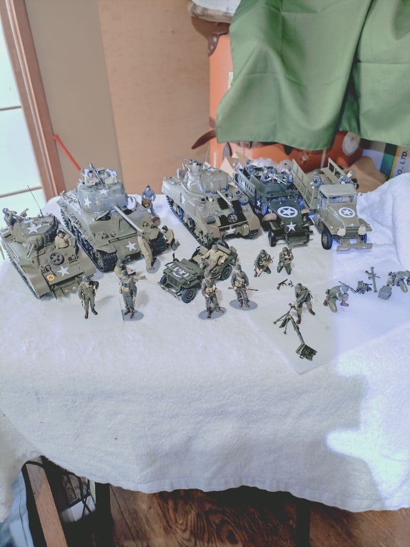 新春セール！美品完成品パットン大戦車軍団101空挺師団アルデンヌの森出撃準備