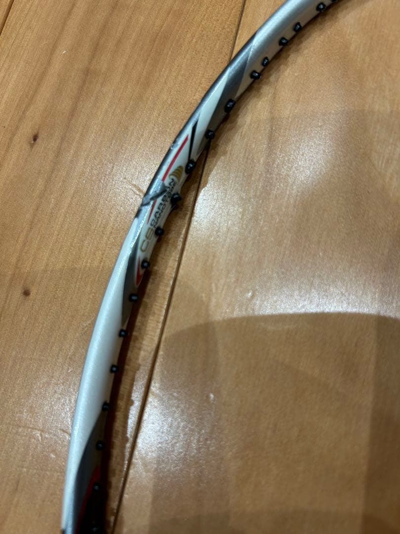 【ジャンク品】アークセイバー7 ヨネックスバドミントンラケット3UG4廃盤