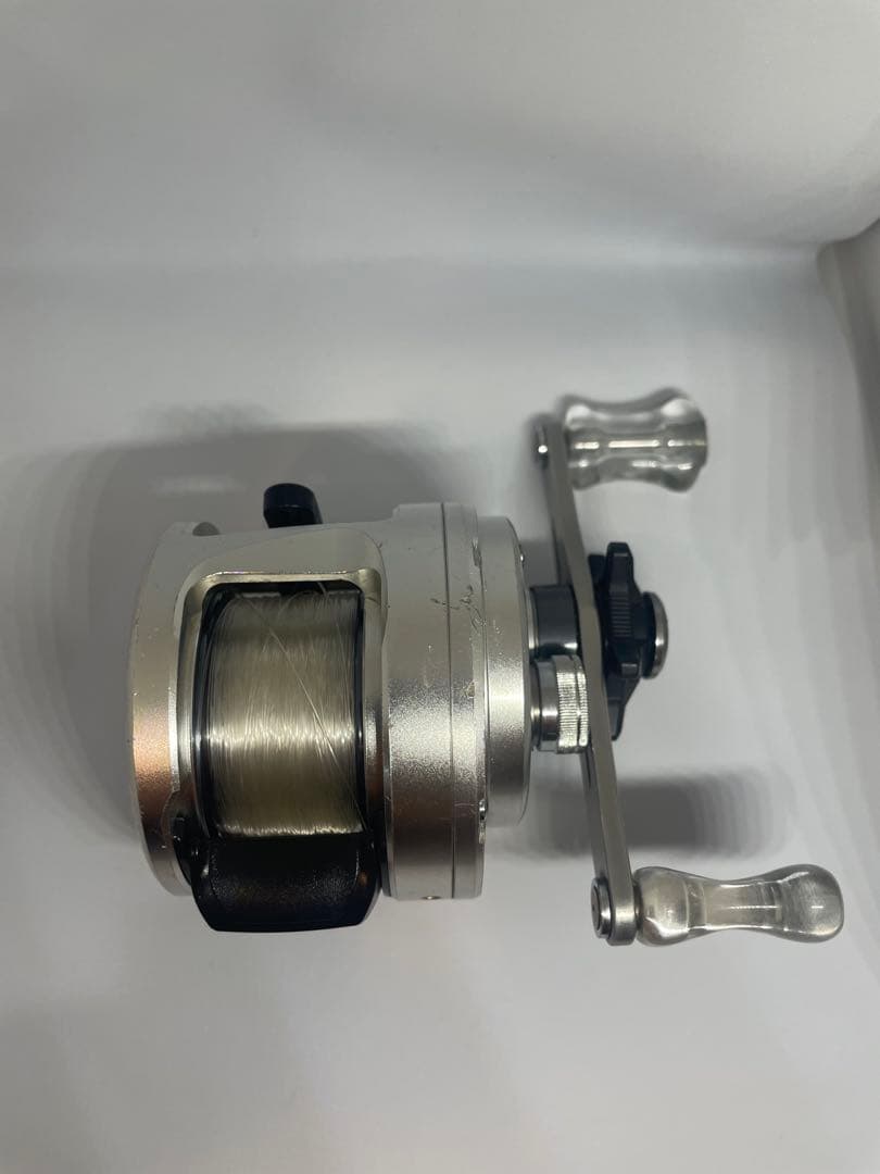 (中古)最終値下げ シマノ SHIMANO カルカッタ300 カスタムパーツ付き