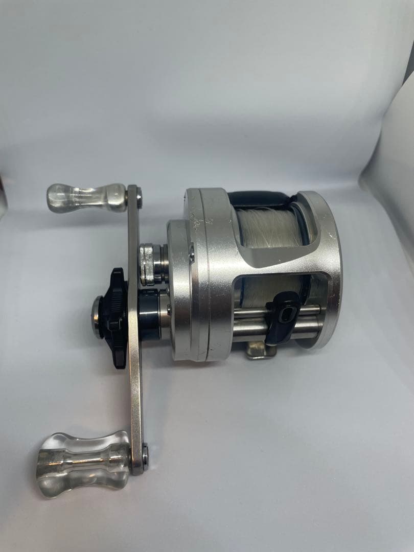 (中古)最終値下げ シマノ SHIMANO カルカッタ300 カスタムパーツ付き