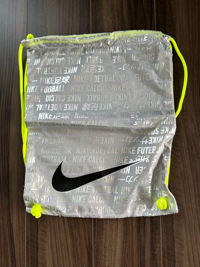 10分着用の美品　値下げ不可NIKE ファントムGX2 26.0