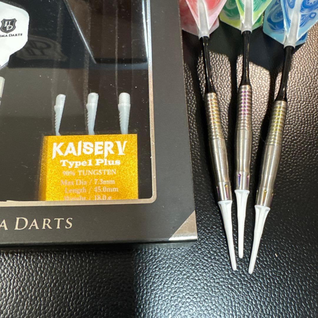 カイザー5 Type1 プラス レインボー 荏隈秀一モデル アルティマダーツ
