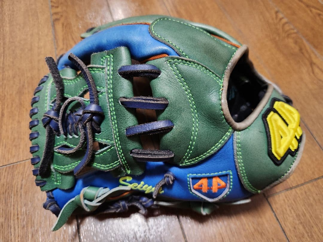44 フォーティーフォー　オーダーグローブ　軟式　内野手　左投げ用　即戦力！