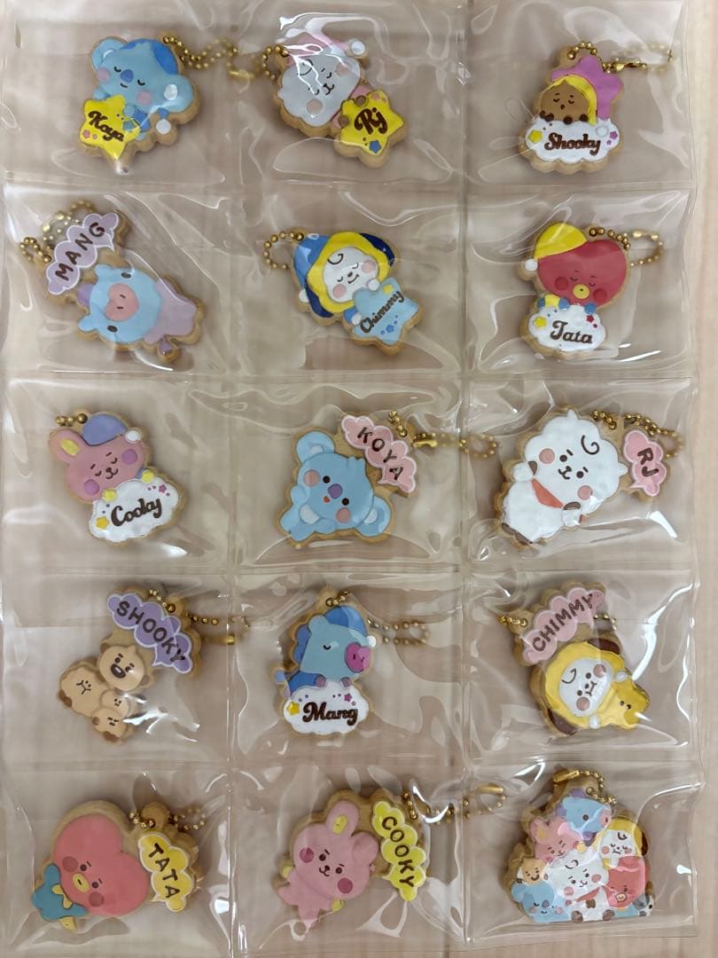 BT21 キーホルダー　シール
