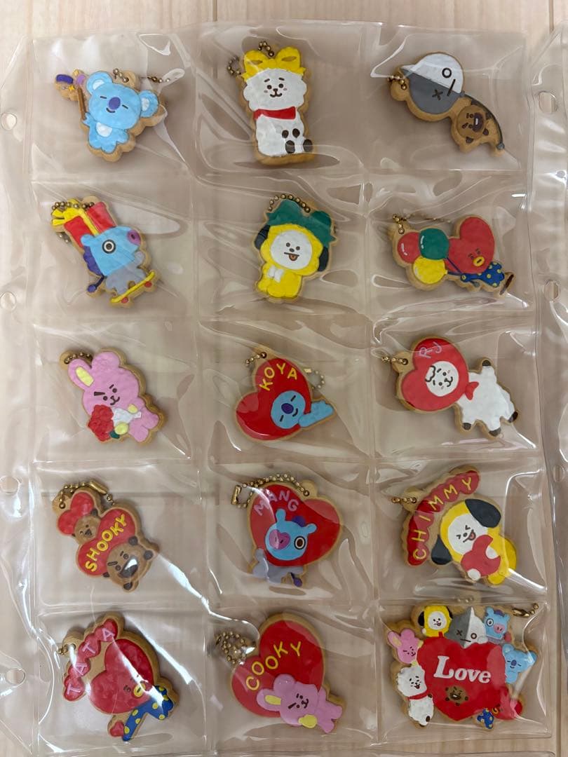 BT21 キーホルダー　シール