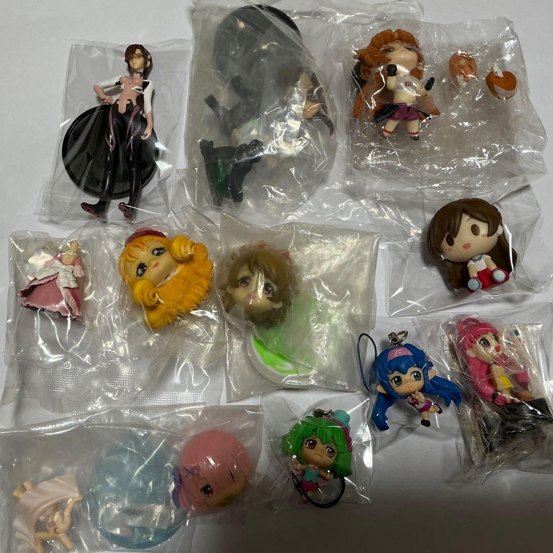 アニメ、コミック美少女系フィギュア　箱いっぱい詰め合わせ40点以上　　お買い得