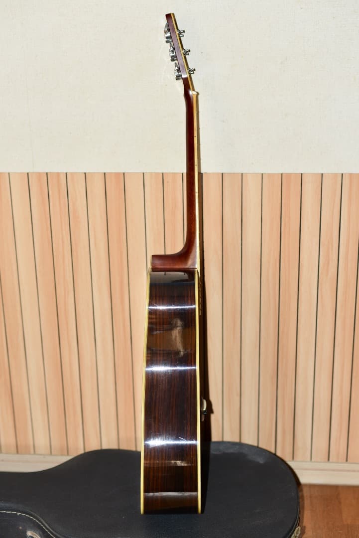 Morris　W-30　モーリスアコースティックギター　ケース付き