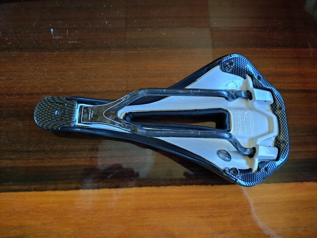 パーツ Selle Italia novus kit carbonio flow