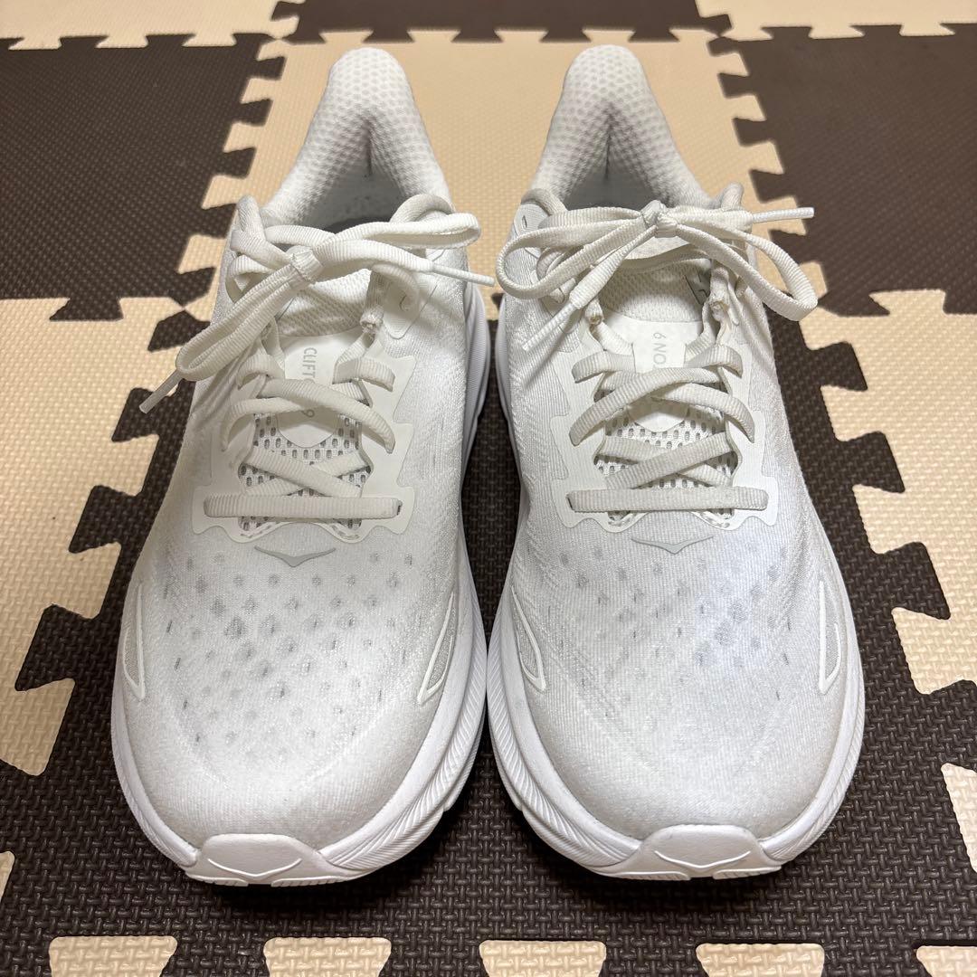ホカオネオネ　HOKA ONEONE クリフトン９　27cm