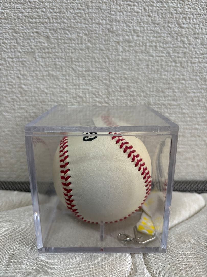 GIANTS 巨人　吉川尚輝　選手　サイン入りボール