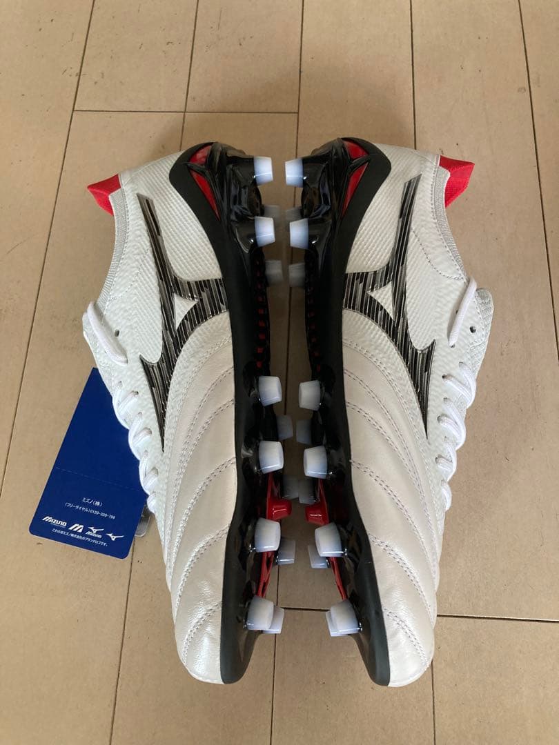 モレリアネオ4βジャパン　白　26.0㎝　新品。