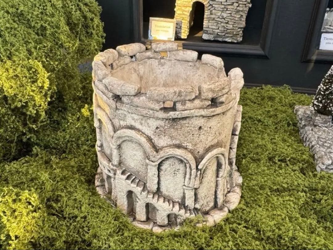 タイムセール❤️モルタル造形の植木鉢❤️セメント　オブジェ　シクラメンはプレゼント♪