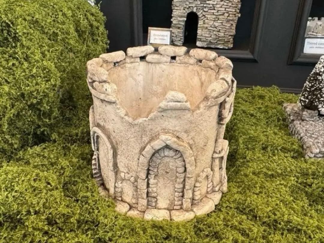 タイムセール❤️モルタル造形の植木鉢❤️セメント　オブジェ　シクラメンはプレゼント♪