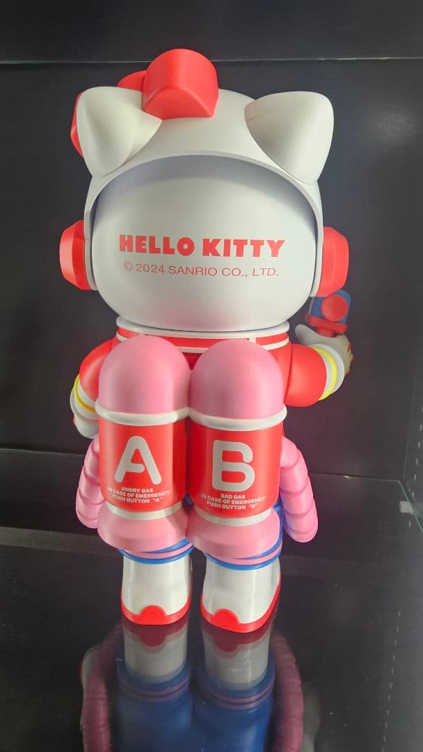 space molly 400% キティ　開封品