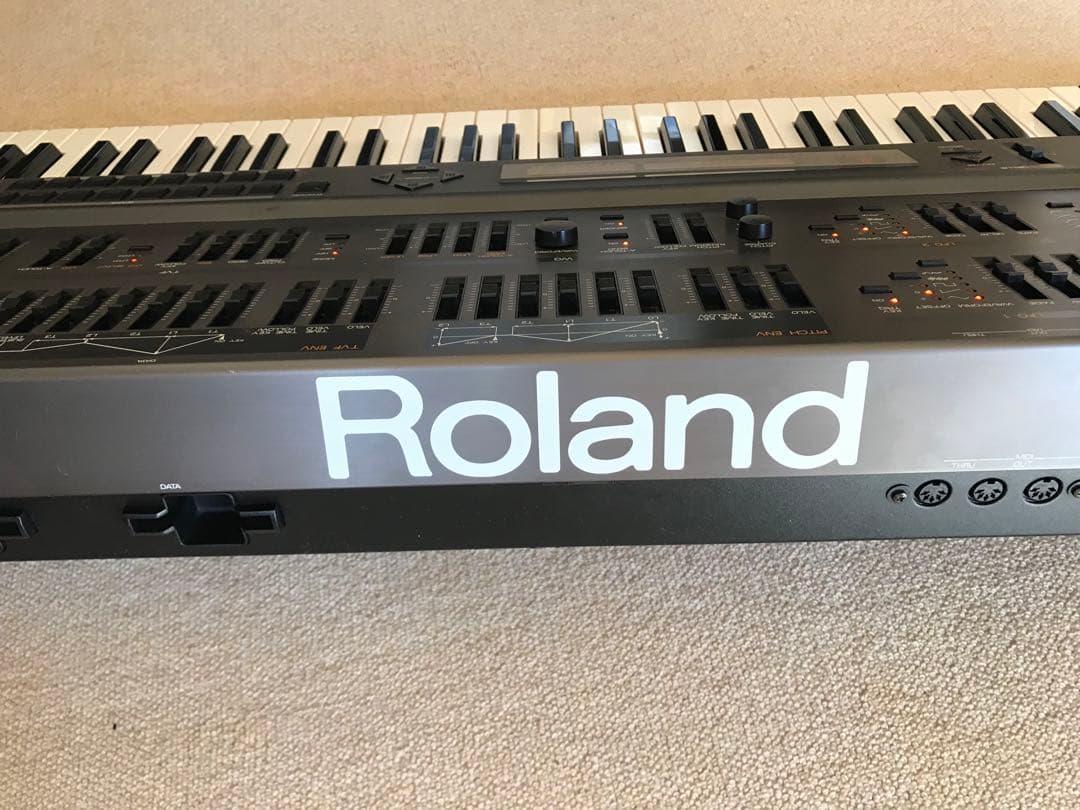 Roland JD-800 シンセサイザー 【動作確認済】