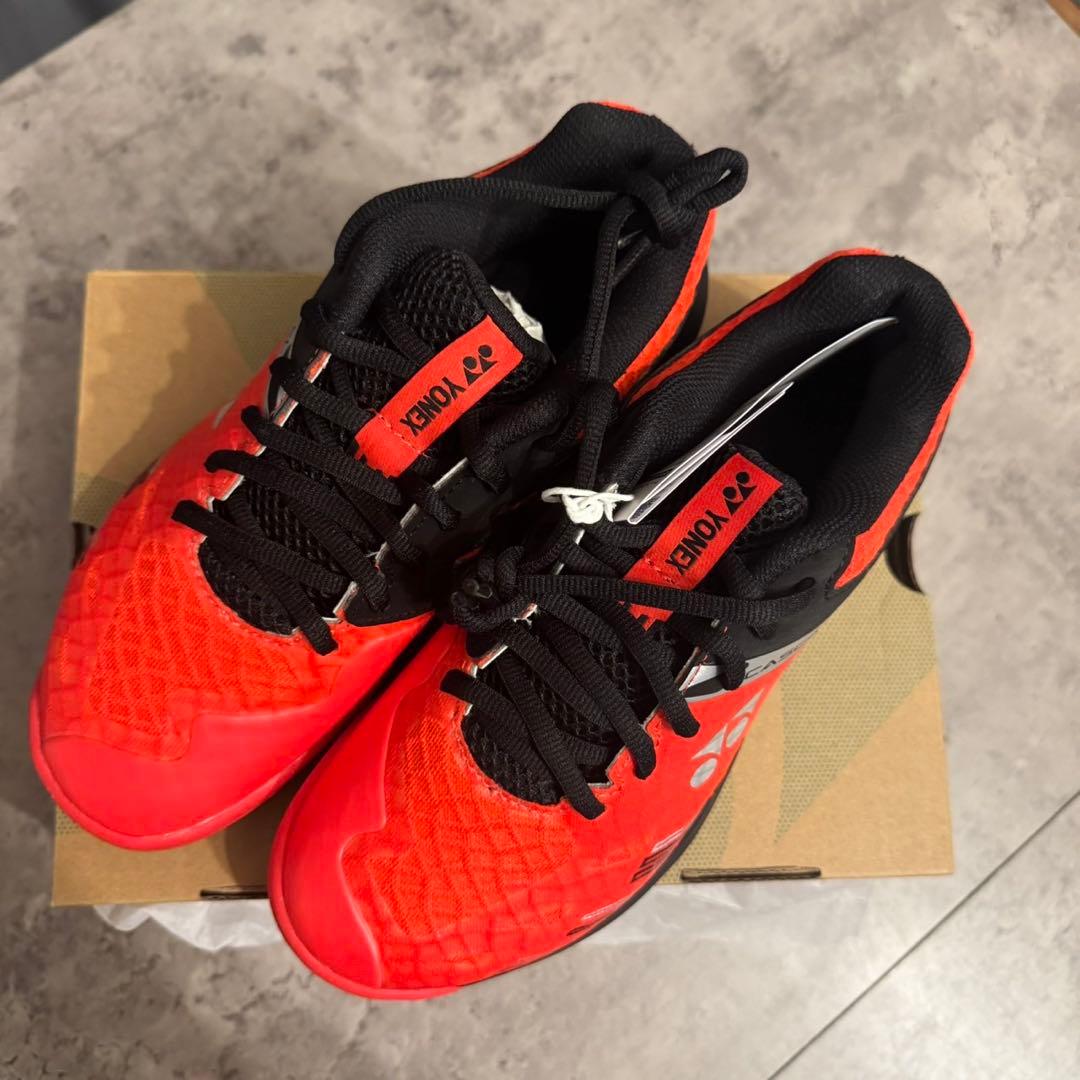【23cm】新品未使用YONEX CASCADE ACCEL レッド/ブラック