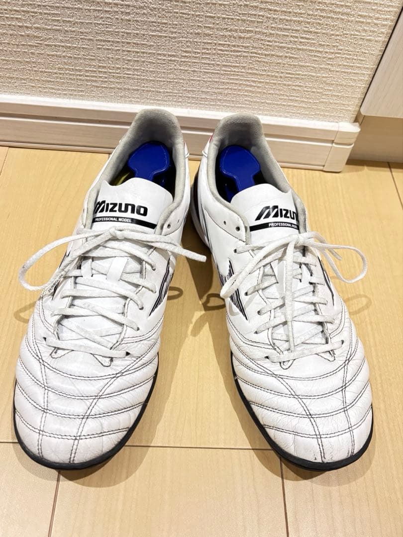 Mizuno Morelia NEO トレーニングシューズ