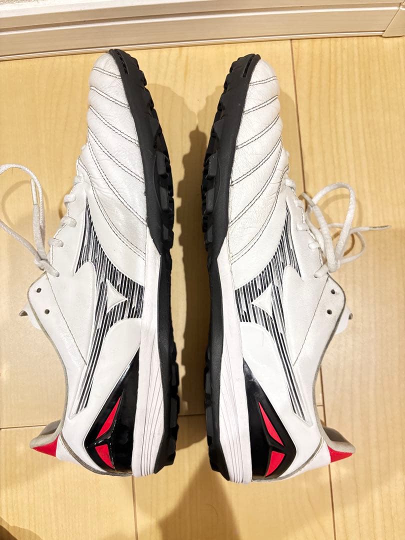 Mizuno Morelia NEO トレーニングシューズ