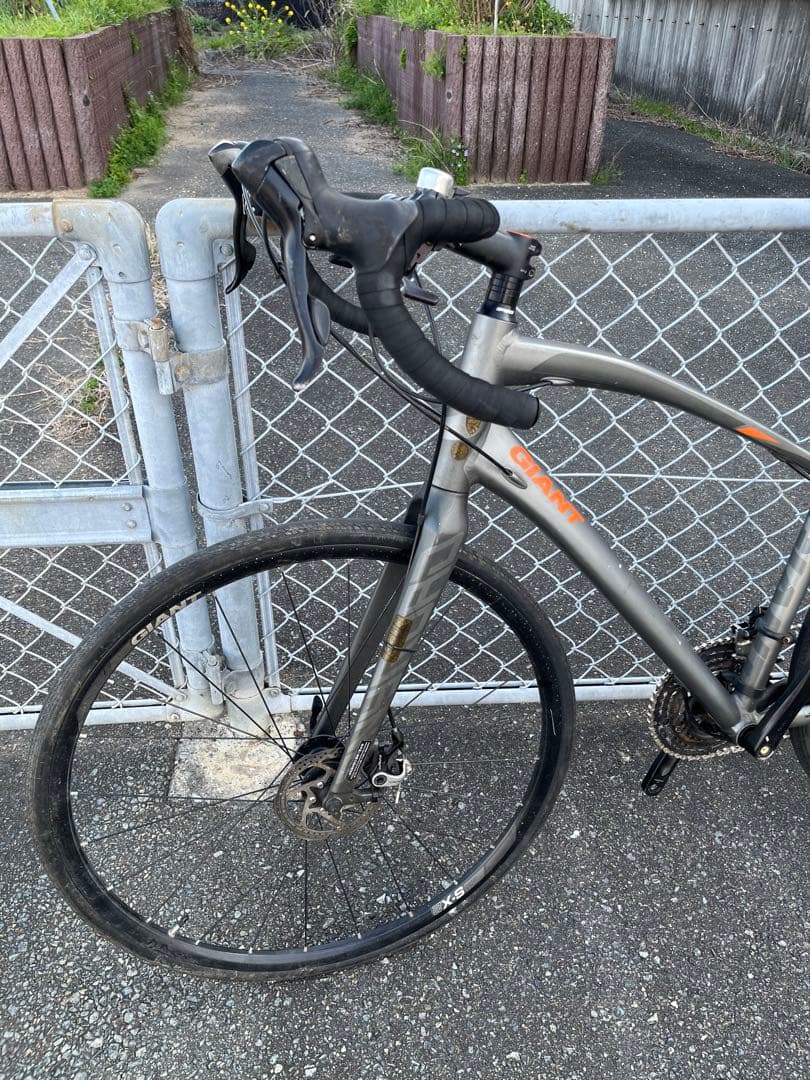 GIANT ANYROAD DISC SORA 3×9S
