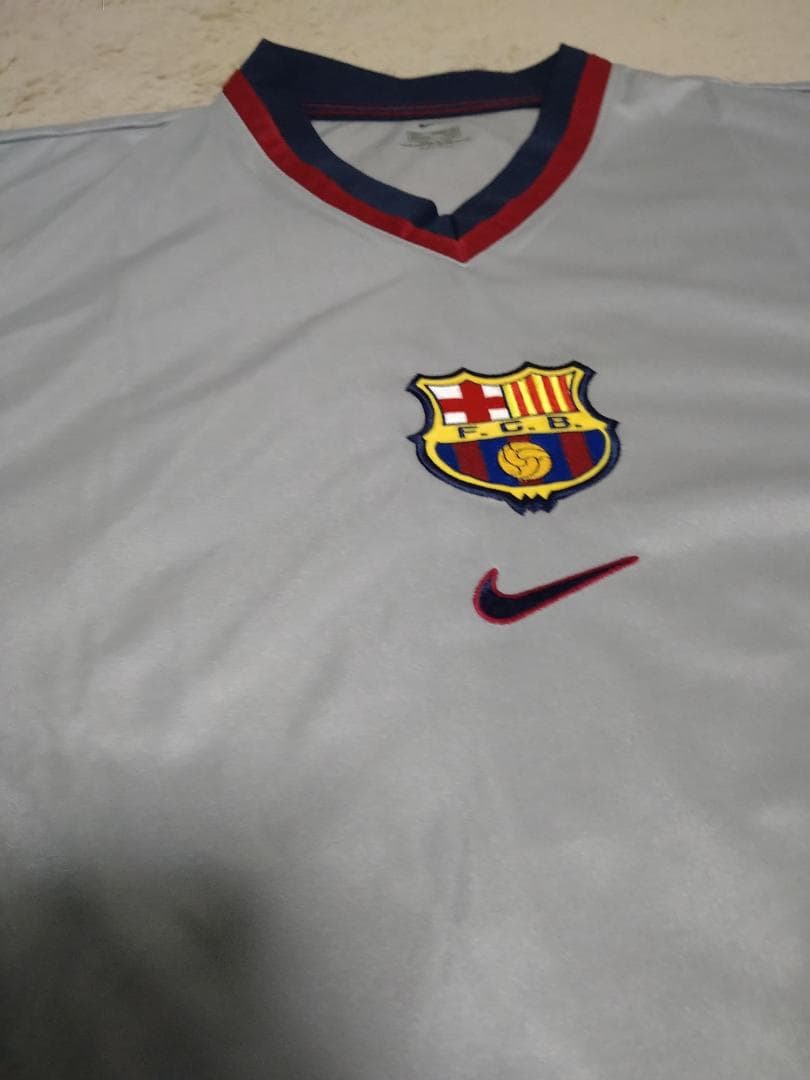 FC Barcelona Nike シャツ シルバー1999年記念　注意事項あり