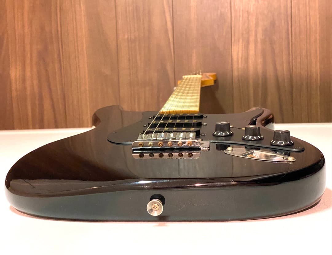 【送料込み】Aria Pro II Mad Axe ストラトタイプ エレキギター