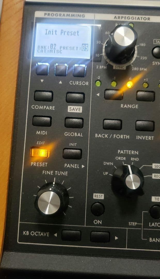 【美品】Moog Subsequent 37