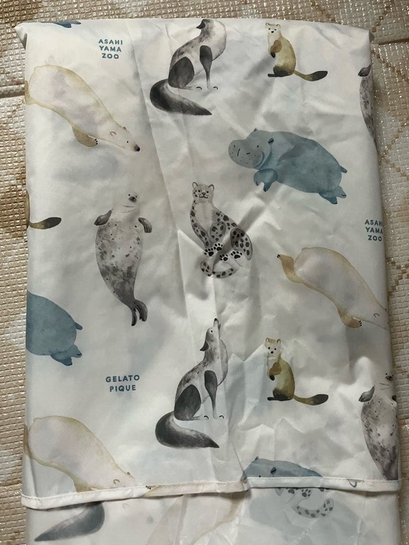 kiU × GELATO PIQUE × 旭山動物園　レインポンチョ　大人用