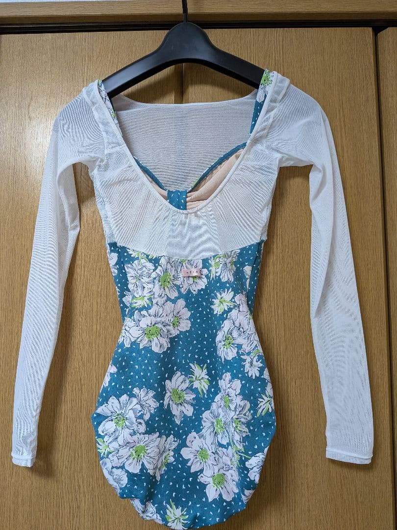 stina 長袖レオタード