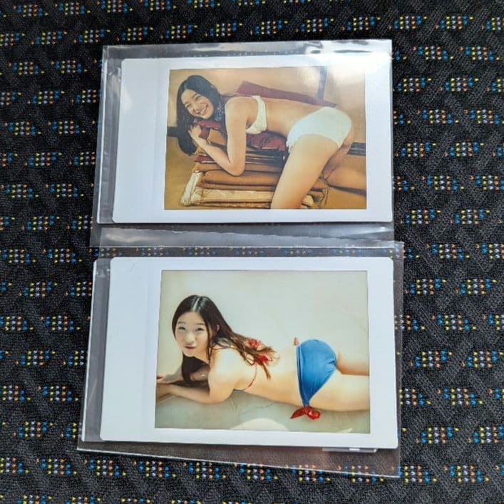 足立梨花　チェキ4枚セット(1枚あたり2222円)