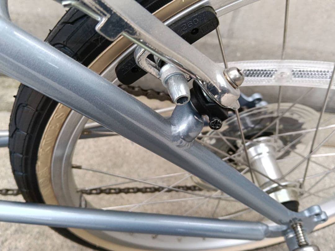送料無料 DAHON ダホン BoardwalkD7