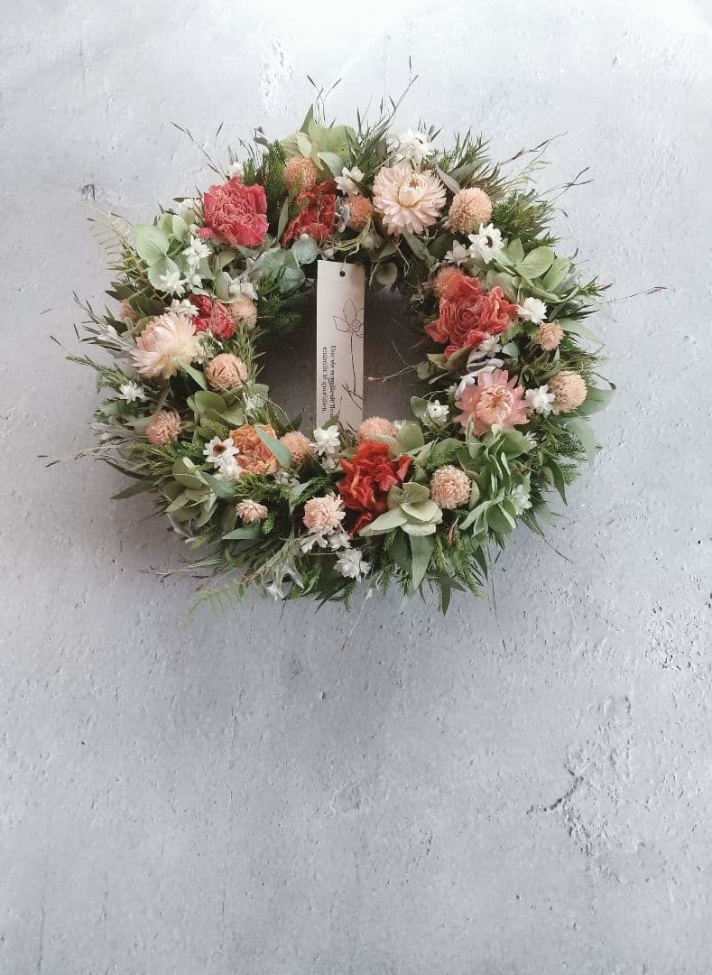 ラナンキュラスや小花のナチュラルリース early summer wreath