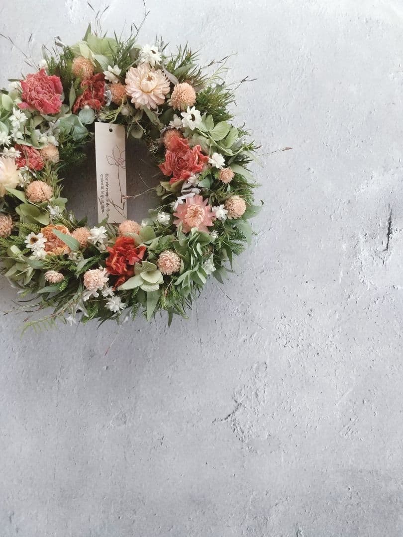 ラナンキュラスや小花のナチュラルリース early summer wreath