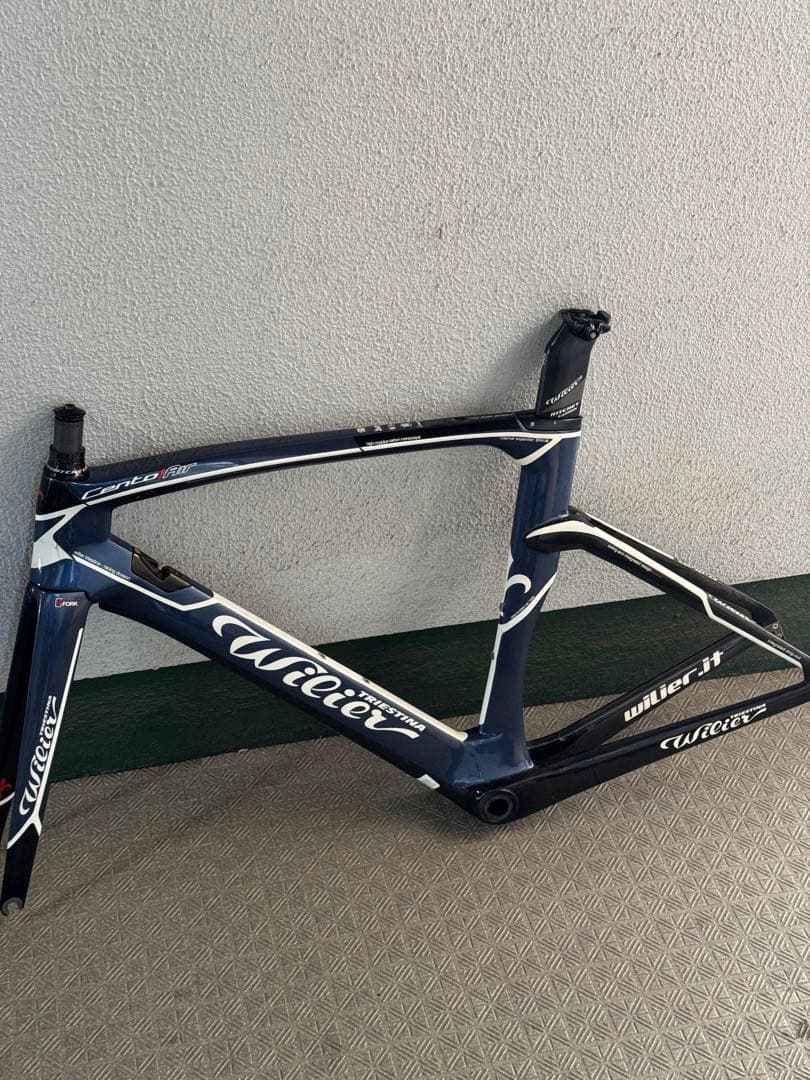 ウィリエール Wilier Cento カーボンフレーム