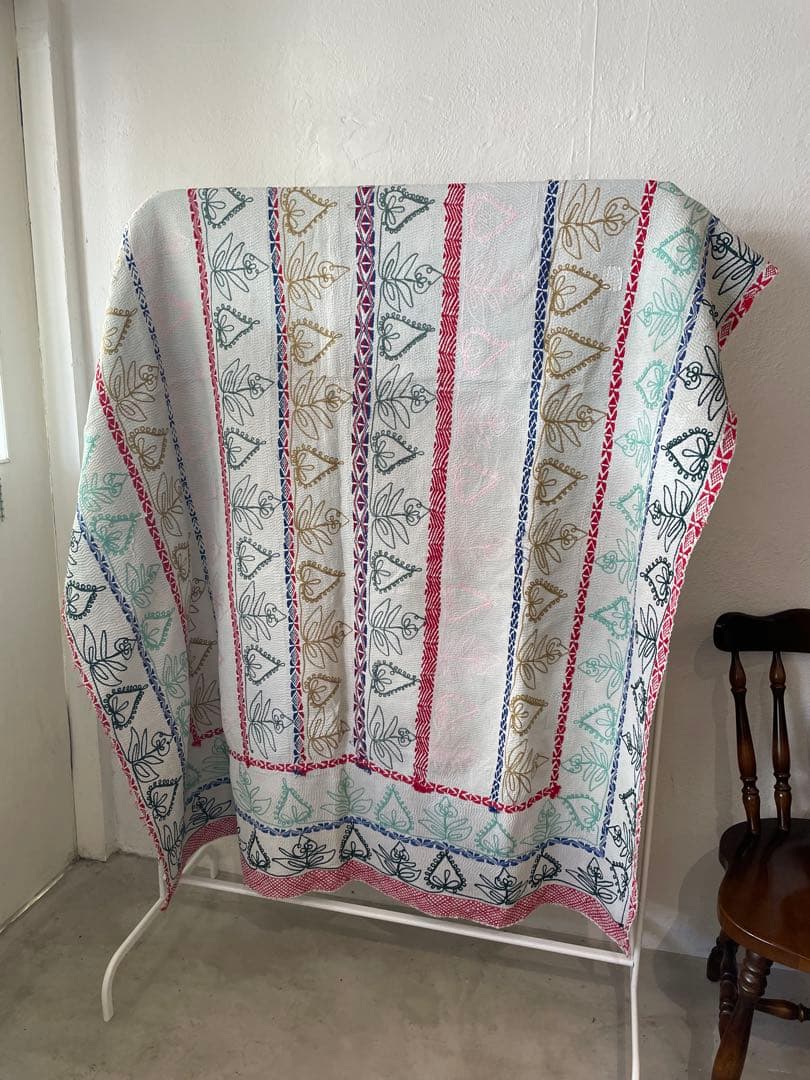 ꕥ未使用ꕥヴィンテージラリーキルト 花刺繍カンタキルトマルチカバー