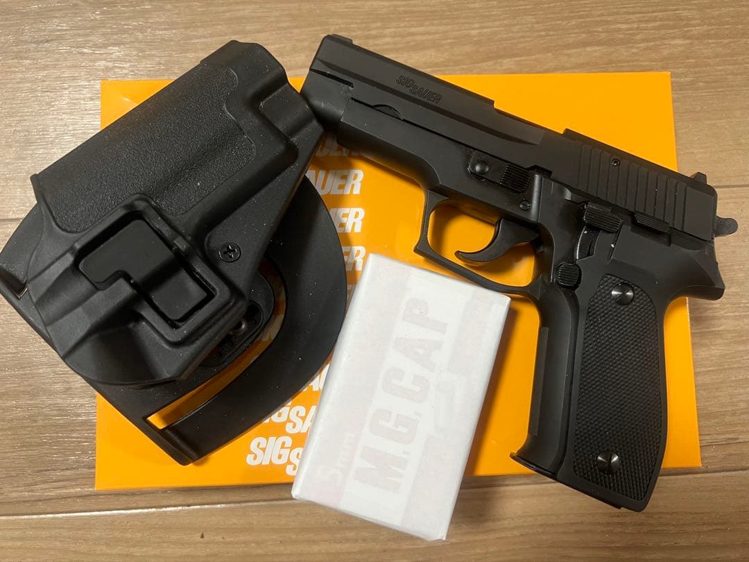 タナカワークスP226 SIG SAUER モデルガン　ホルスター　キャップ付き