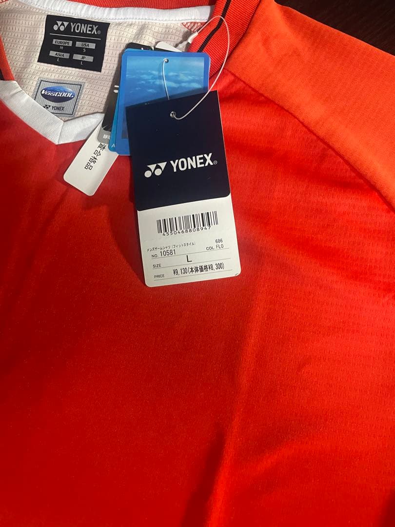 シャツとパンツセット　YONEX バドミントン ウェアセット 赤い