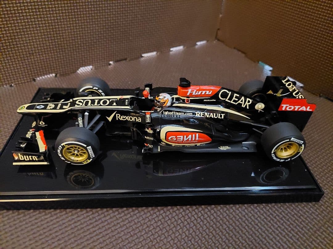 ミニチャンプ 1/18 ＃７ ロータス E21 K.ライコネン 2013