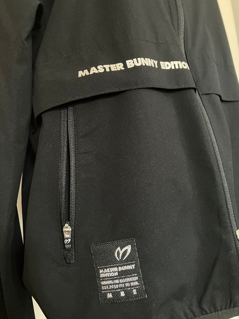 ⭐️美品⭐️マスターバニー　ジップアップジャケット　バックロゴ　撥水　黒