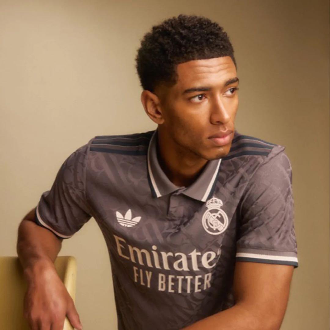 ウェア REAL MADRID 24/25 3rd authentic jersey