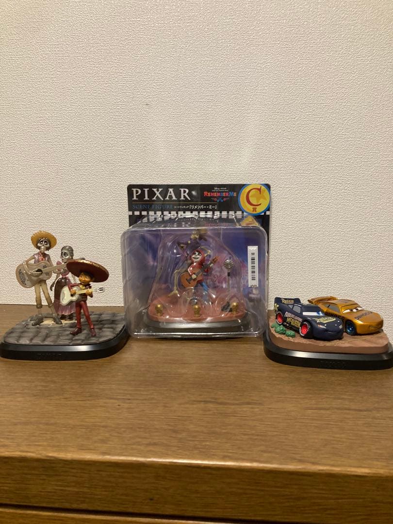 ディズニー ピクサー ベイマックス カーズ 他まとめ売り ぬいぐるみ フィギュア