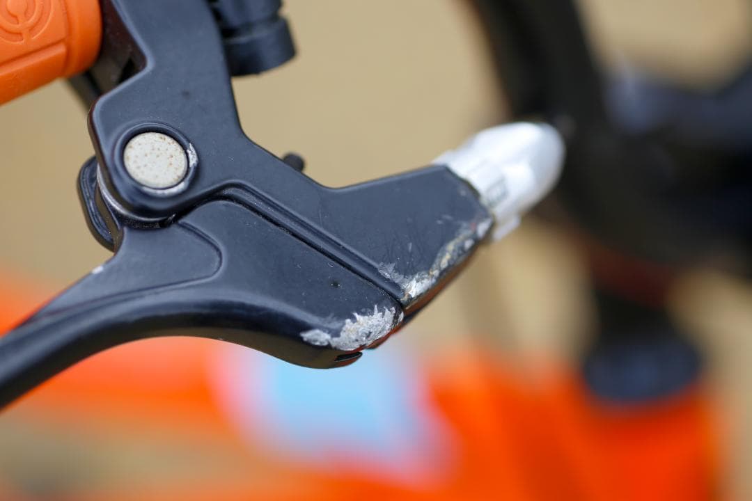 TREK precaliber 16 2018モデル【純正補助輪付】直接引取限定