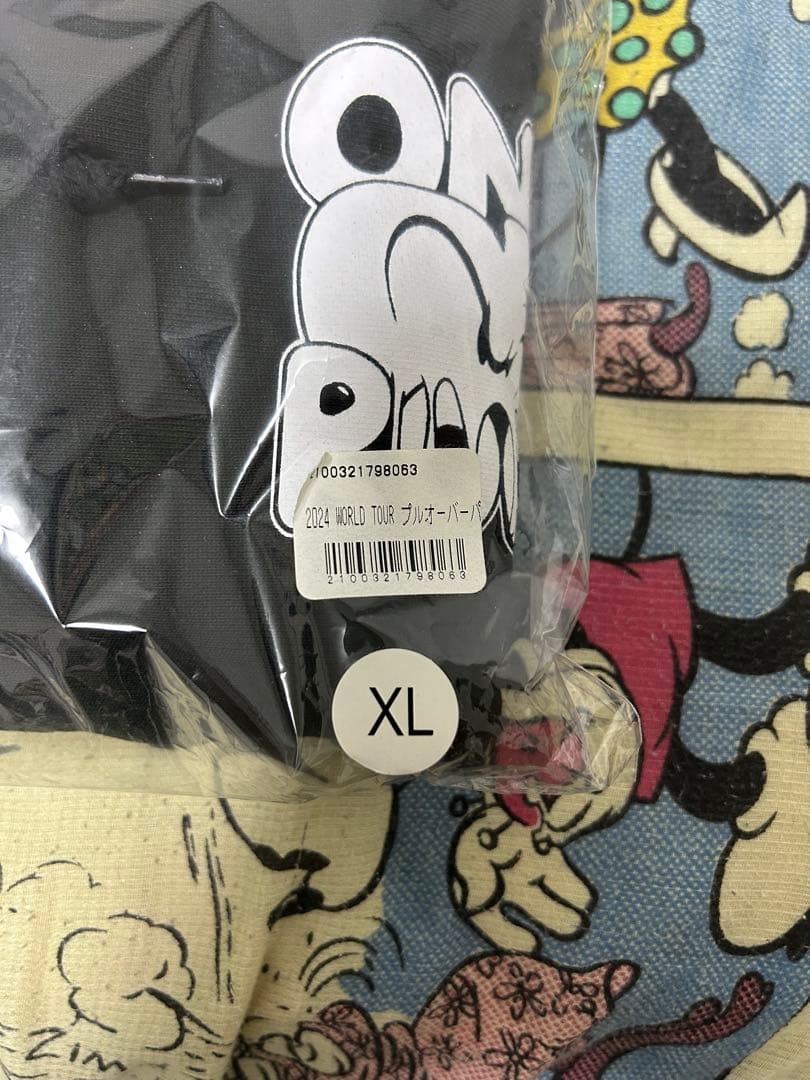 ONE OK ROCK ワンオクパーカー　XLサイズ　新品未使用