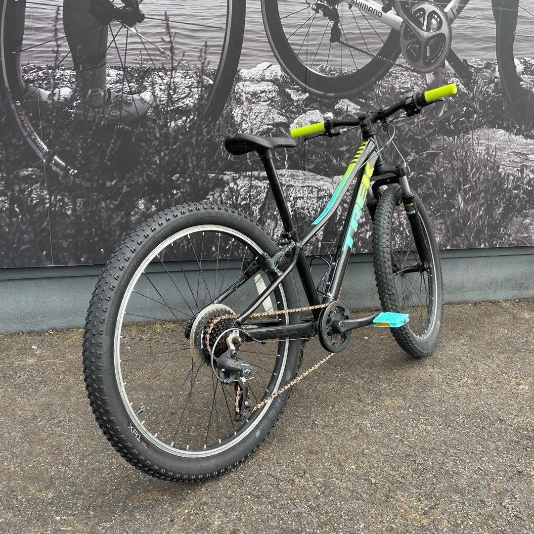 TREK 24シマノ8段変zoomダンパーサスペンション　ミノウラドリンクH付き