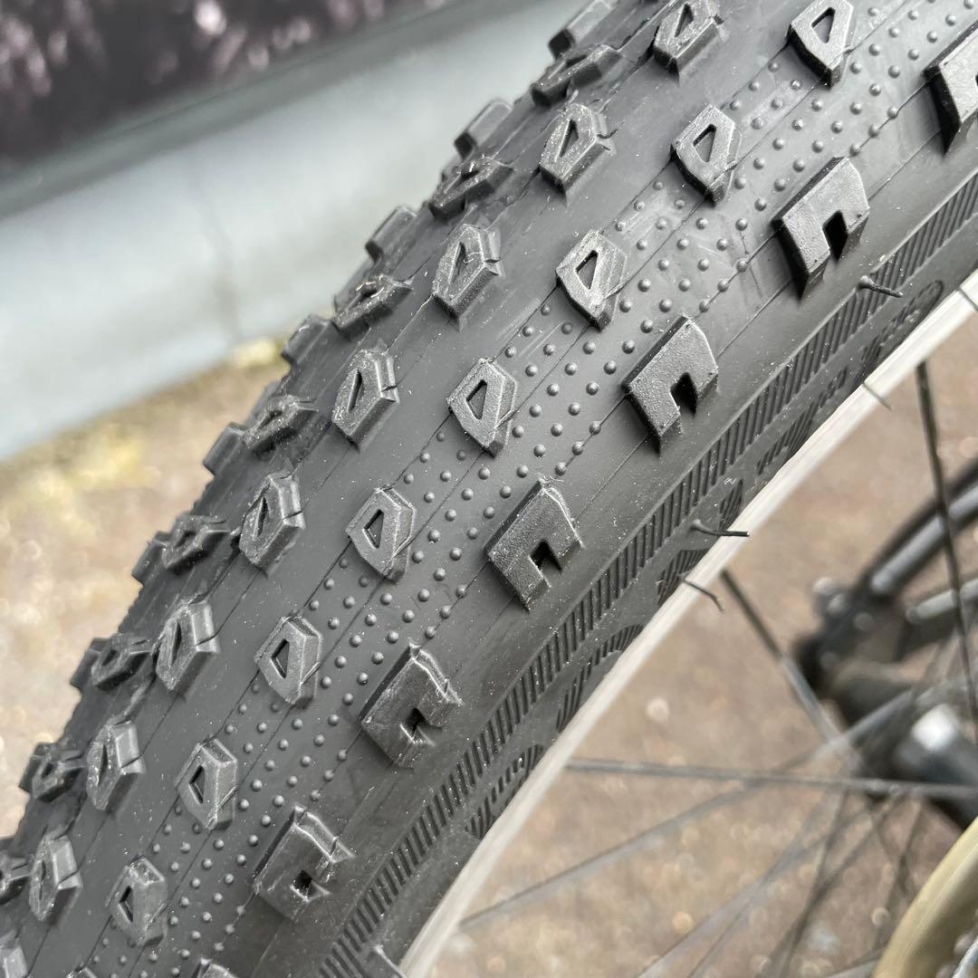 TREK 24シマノ8段変zoomダンパーサスペンション　ミノウラドリンクH付き