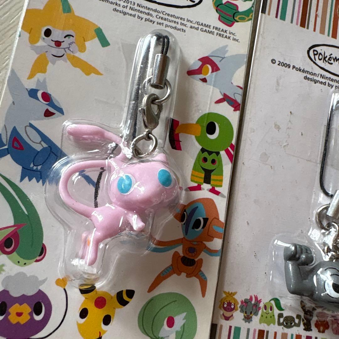 ポケモン ミュウ イシツブテ　Pokemon time ストラップ キーホルダー