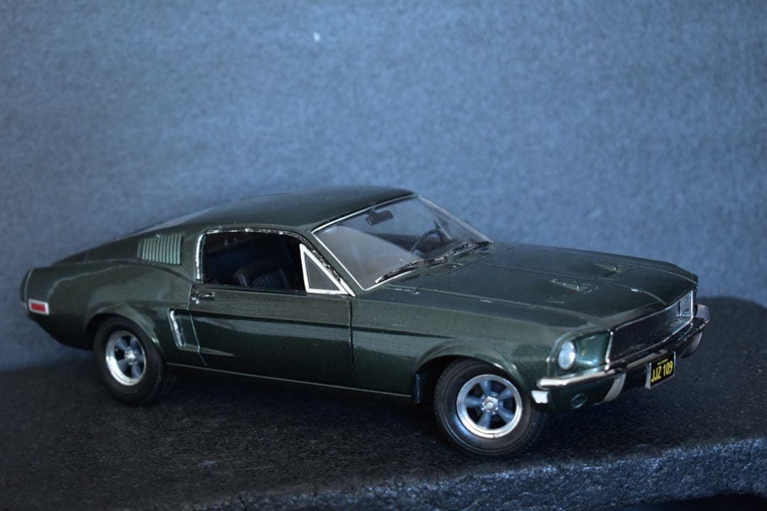 1/18 グリーンライト ブリット ‘68 フォード マスタング マックイーン
