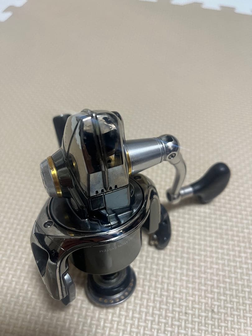 10ステラ？　4000S ジャンク　スプール無し。