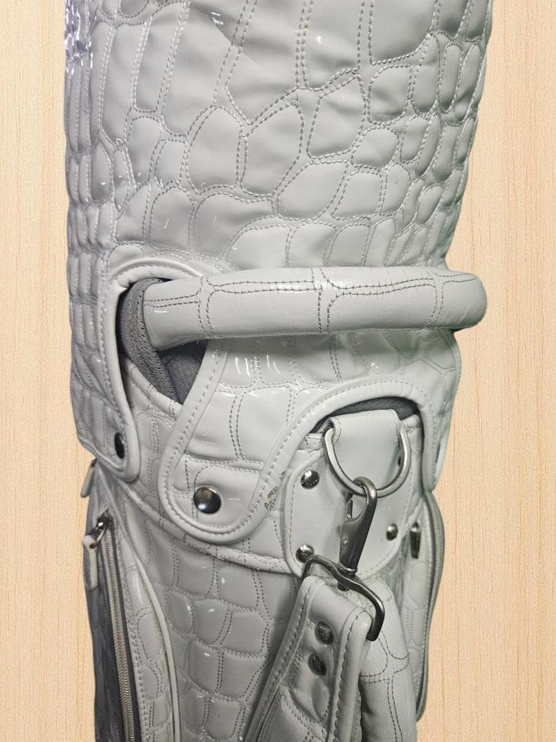 送料無料/超美品　OWL クロコダイル風エナメルキャディバッグwhite