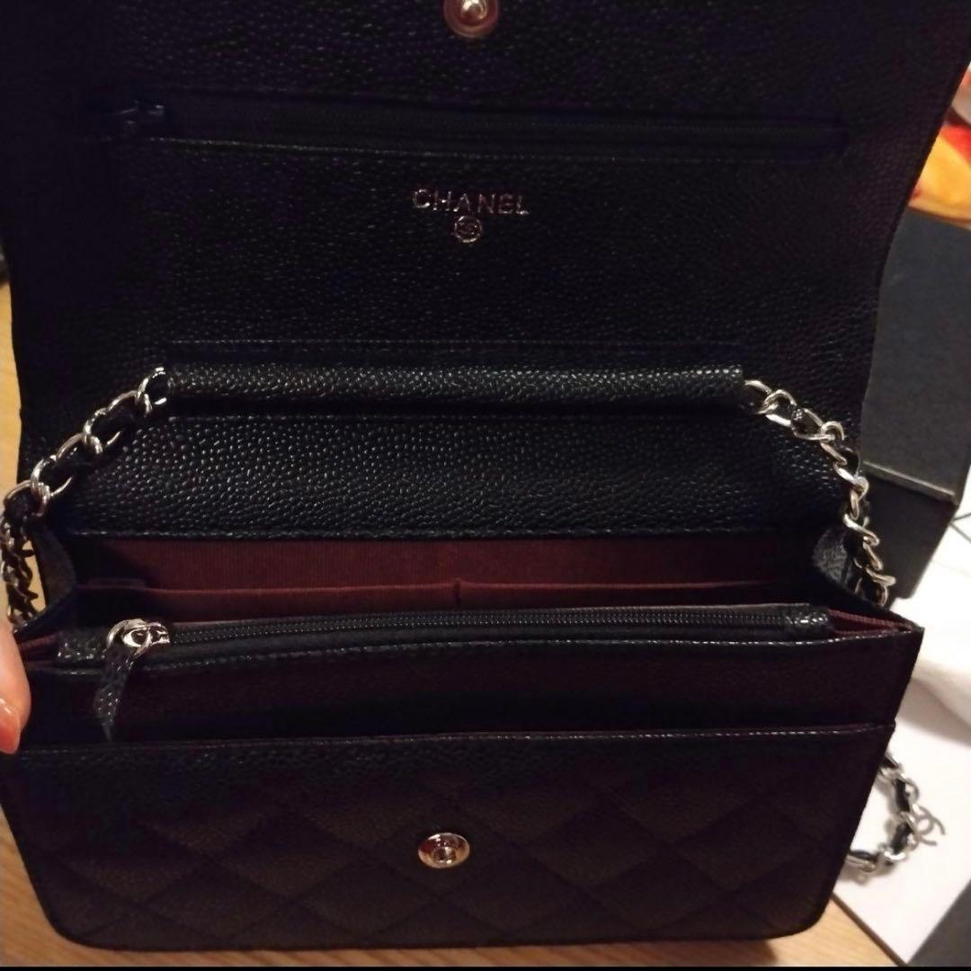 CHANEL ブラック チェーンウォレット　シルバーショルダーバッグ　シャネル